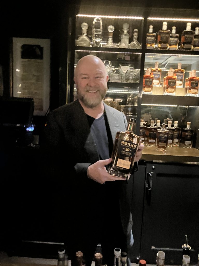 Whiskey ambassador visits Aspen, ponders legendary drinkers like Hunter S. Thompson - Vimarsana News